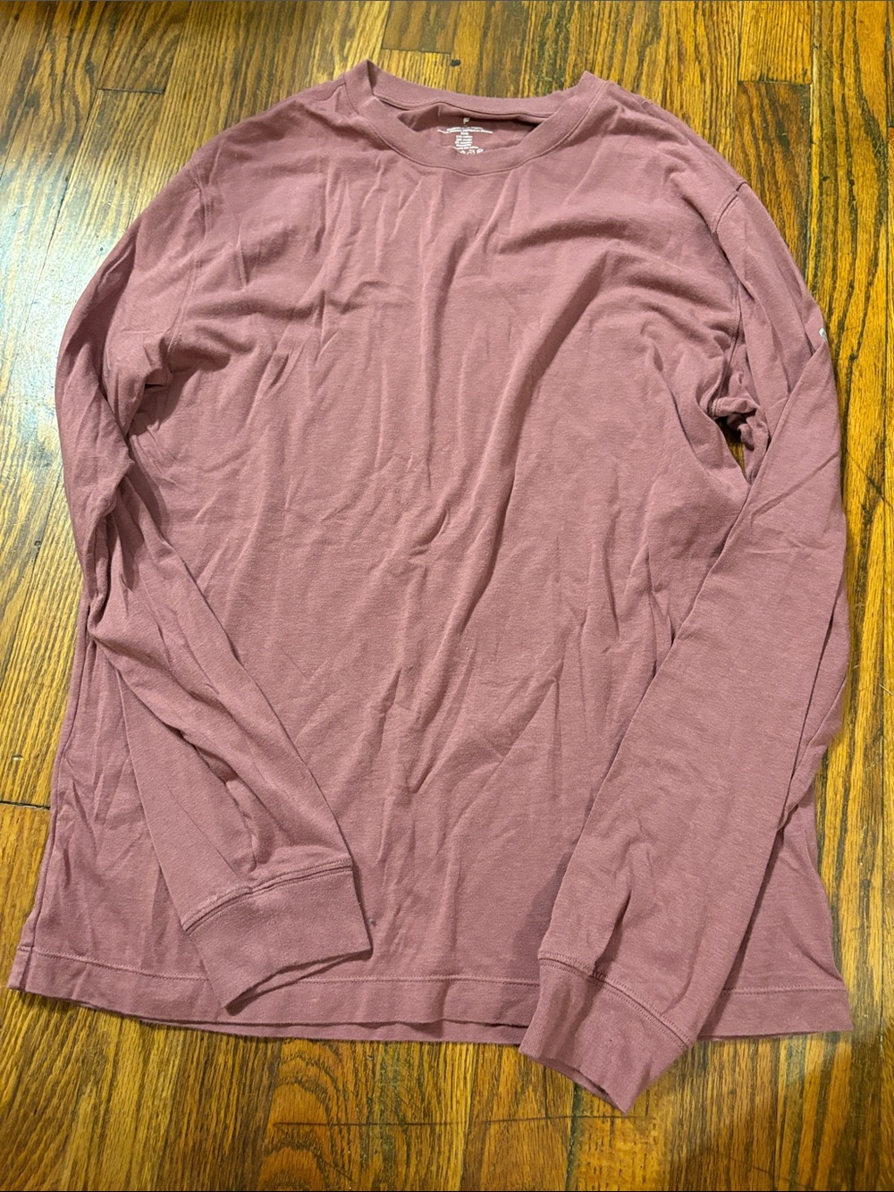 🎉Fabletics Long-Sleeve Crewneck Tee - Dusty Rose